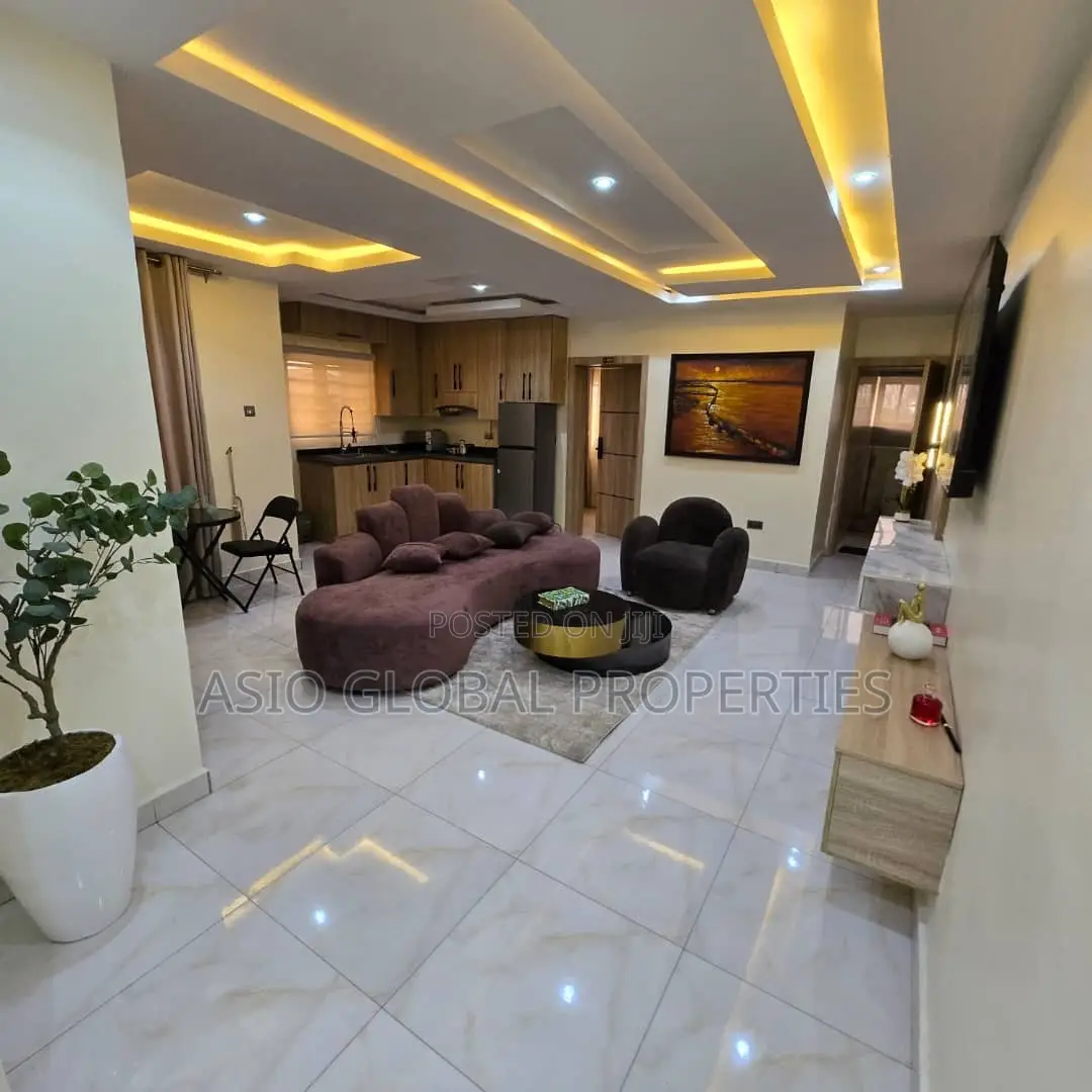 2-Bedroom Luxury Apartment Airport Road, Ikeja in Isolo