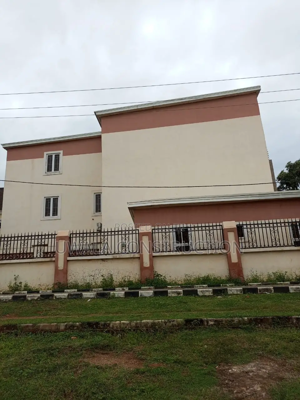 4bdrm Duplex in Kaura for sale in Kaura