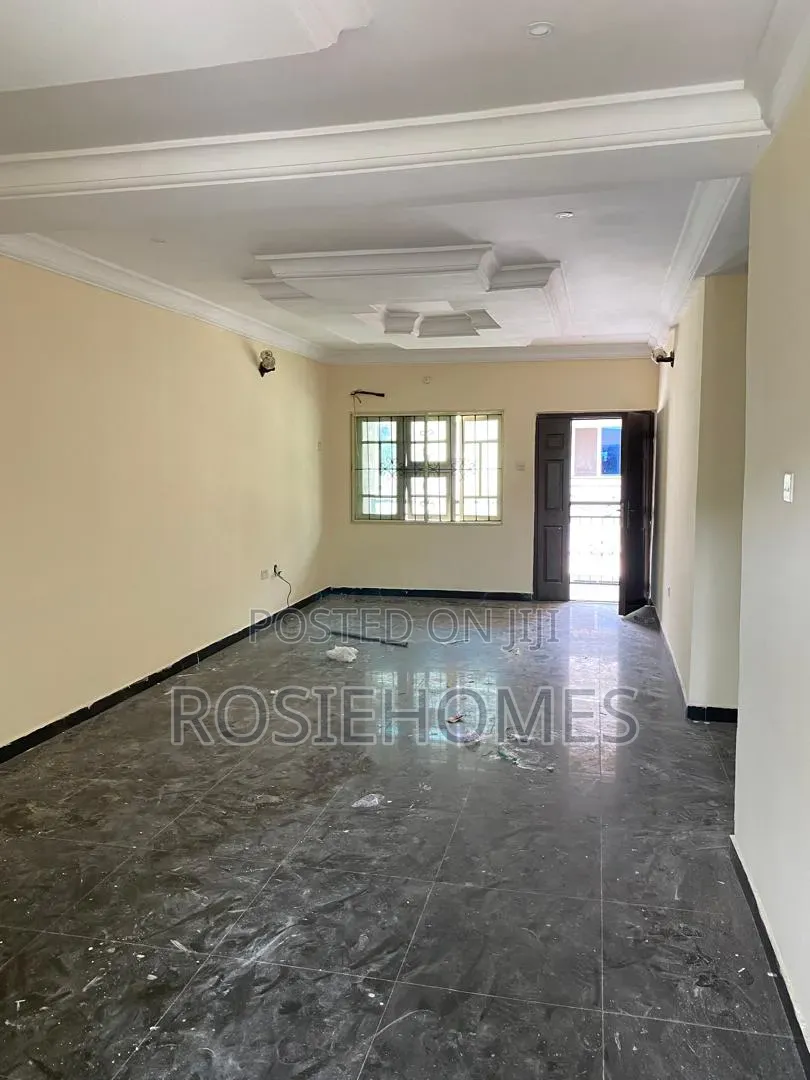 3bdrm Block of Flats in Goif, Lakowe for rent in Lakowe