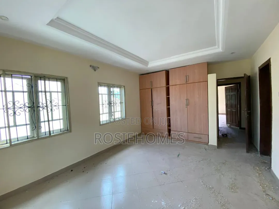 3bdrm Block of Flats in Goif, Lakowe for rent in Lakowe