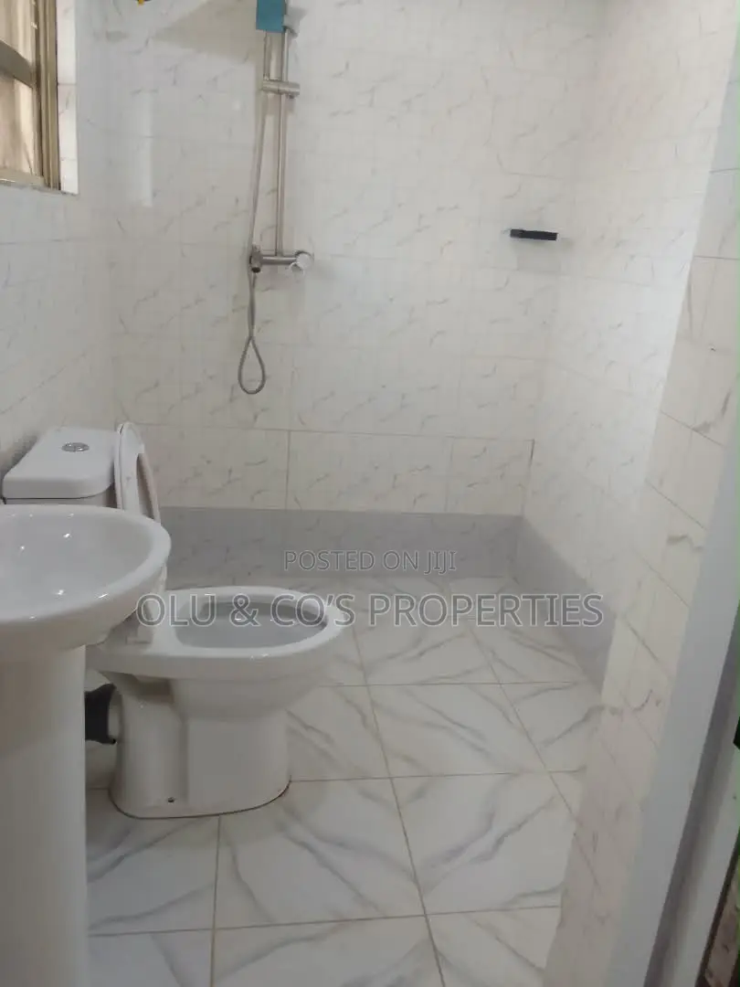 3bdrm Block of Flats in Wuse for sale in Zone 1 / Wuse