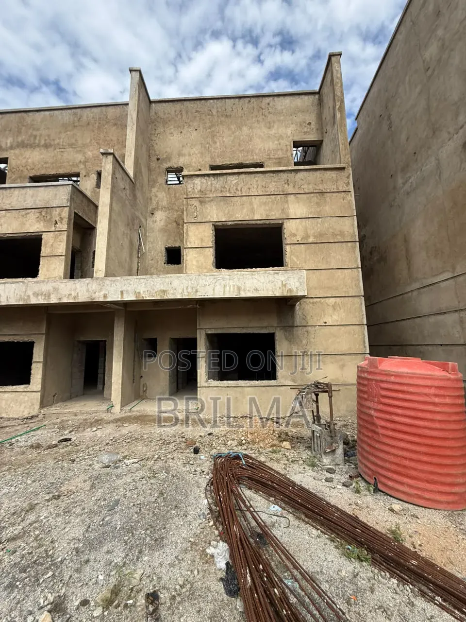 4bdrm Duplex in Life Camp for sale in Life Camp