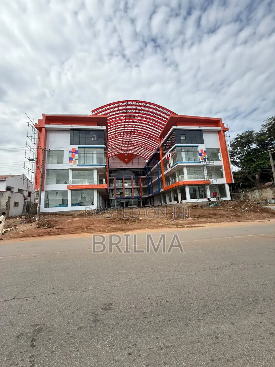 Shop and Office Space in Gwarimpa for Sale in Life Camp