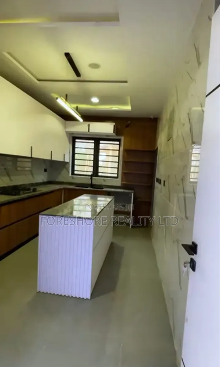 4bdrm Duplex in Omole Phase 1 for sale in Omole Phase 1