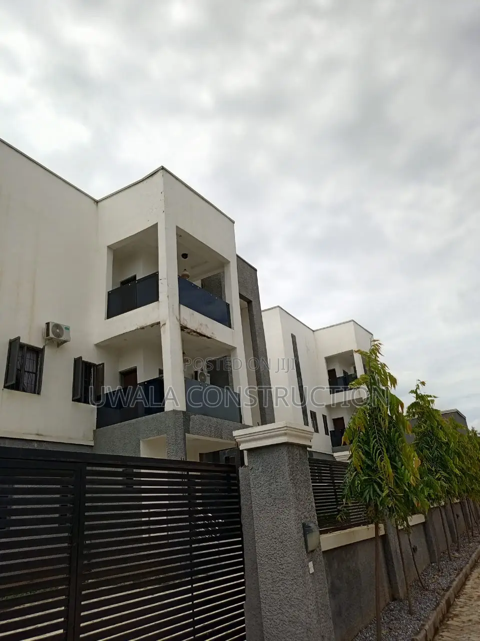 5bdrm Apartment in Kaura for sale in Kaura