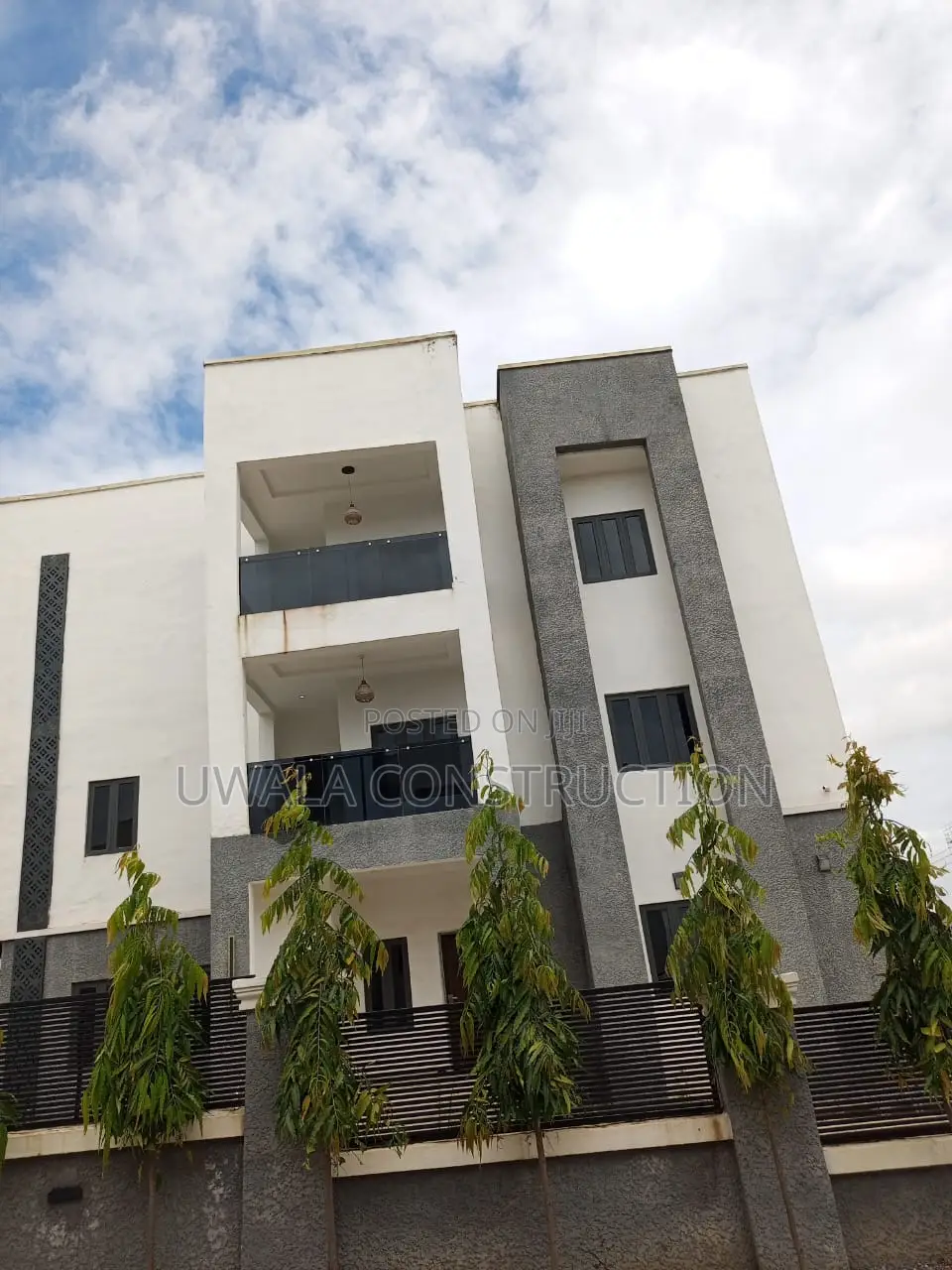 5bdrm Apartment in Kaura for sale in Kaura