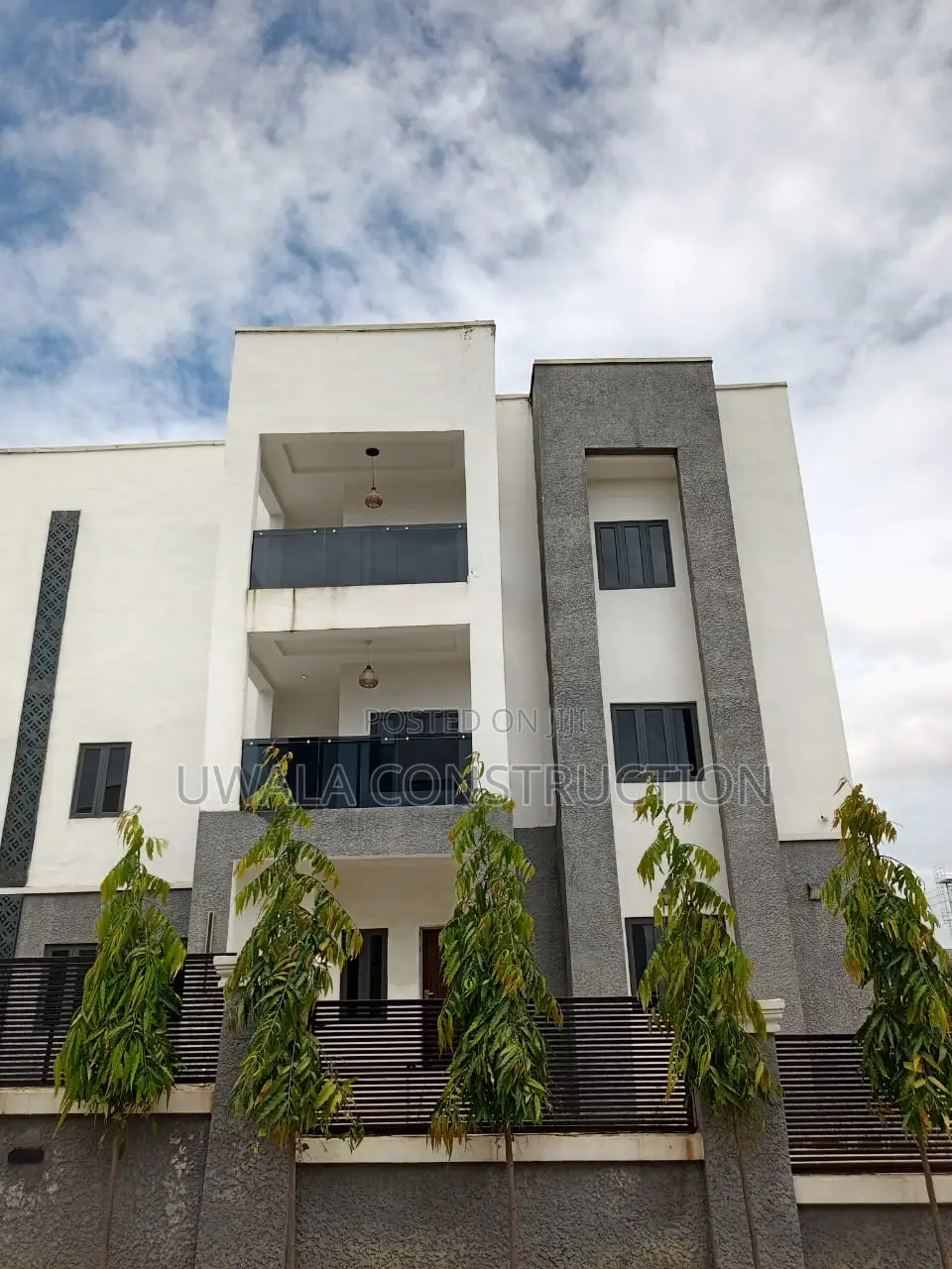 5bdrm Apartment in Kaura for sale in Kaura
