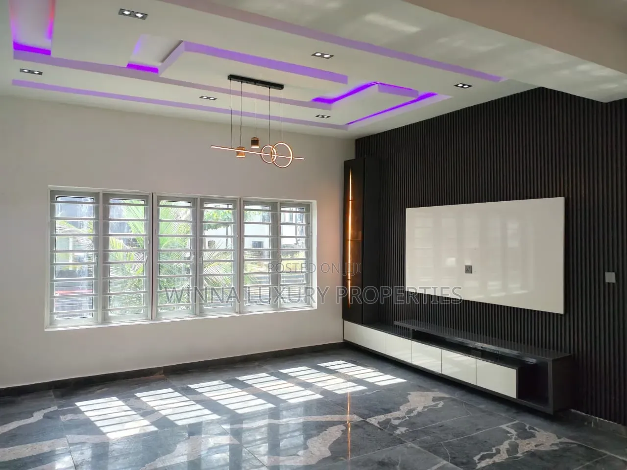 5bdrm Duplex in Vinehill Estate, Lugbe District for sale in Lugbe District