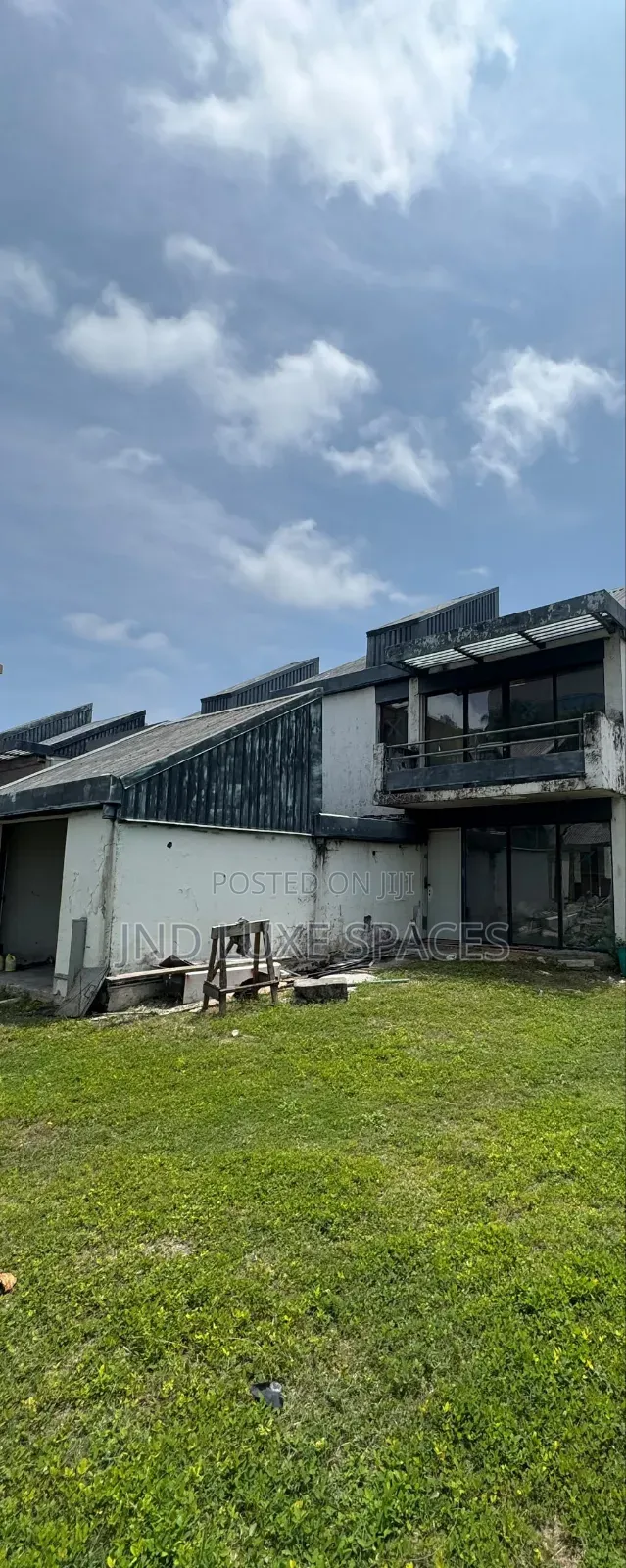 Tastefully Built Commercial Space Six Bedroom in Old Ikoyi