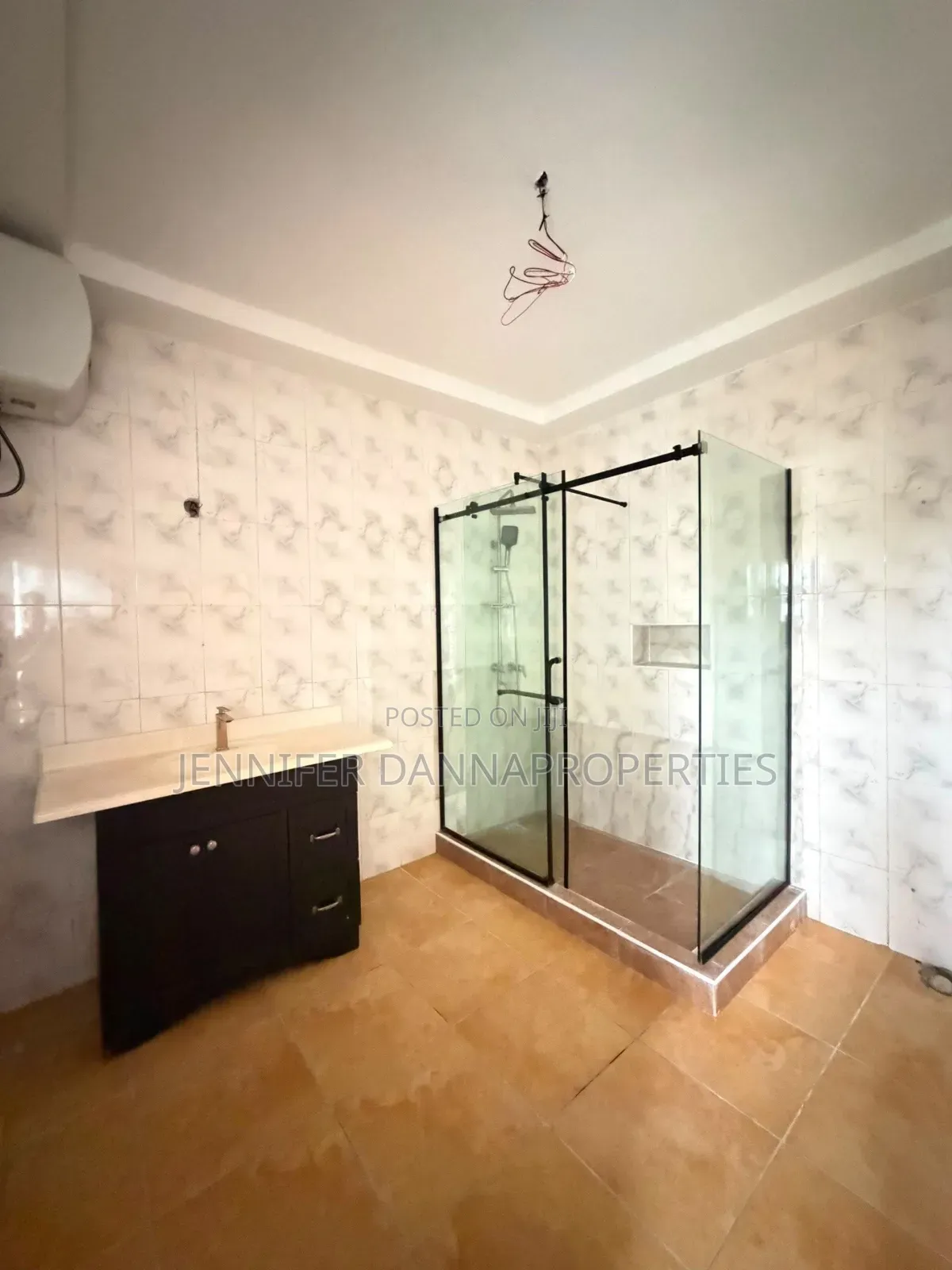 4bdrm Duplex in Ademola Adetokunbo for sale in Ademola Adetokunbo