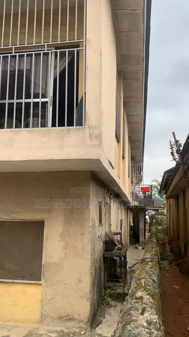 5bdrm Block of Flats in Kukoye Street, for sale in Ketu-Alapere