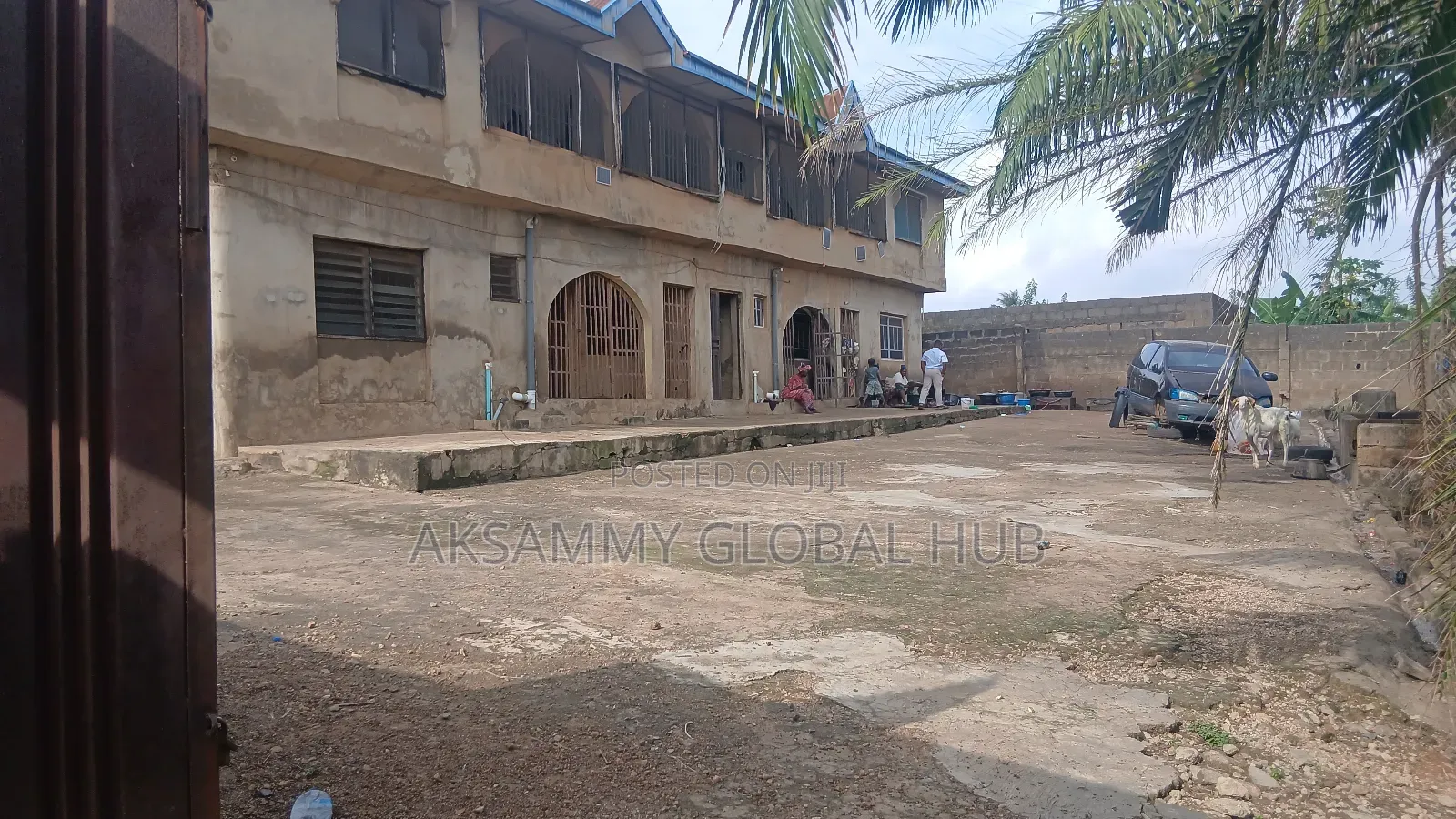 12bdrm Block of Flats in Muslim, Olorunsogo for sale in Olorunsogo