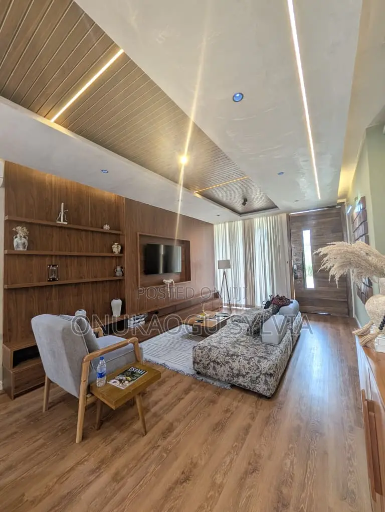 3 Bedroom Minimalist Cottage With Pool in Epe