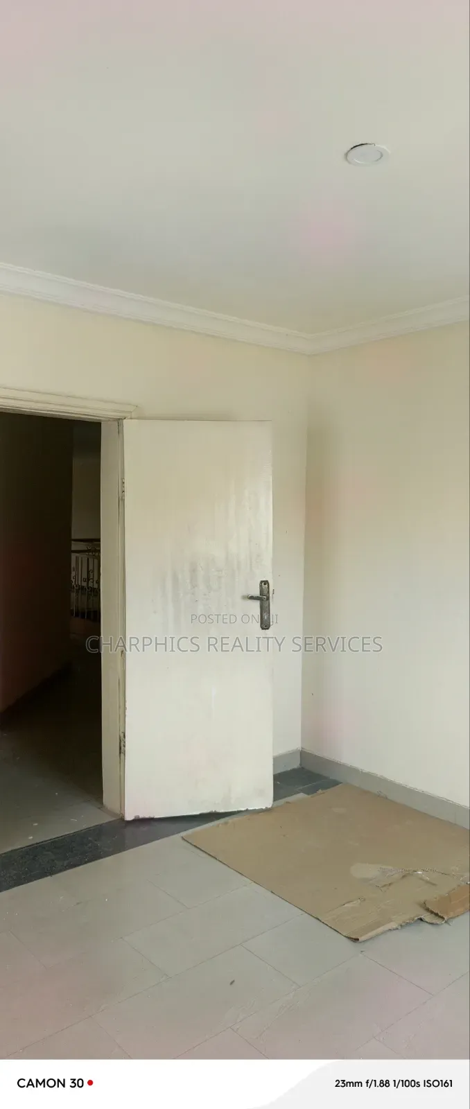 4bdrm Duplex in Ikota for sale in Ikota