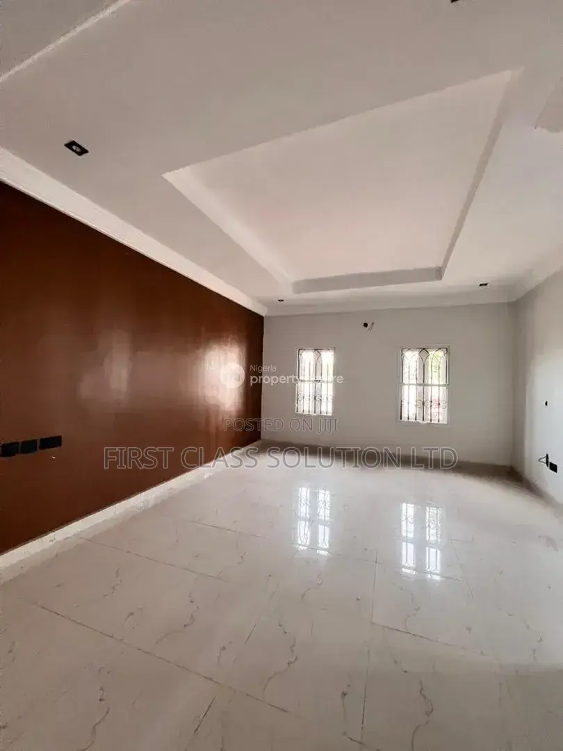 Furnished 3bdrm Block of Flats in Kaura for sale in Kaura