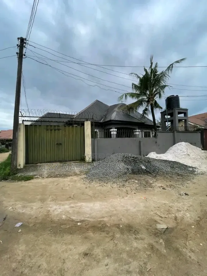 3bdrm Bungalow in Rukpokwu Eneka Road for sale in Rukpokwu