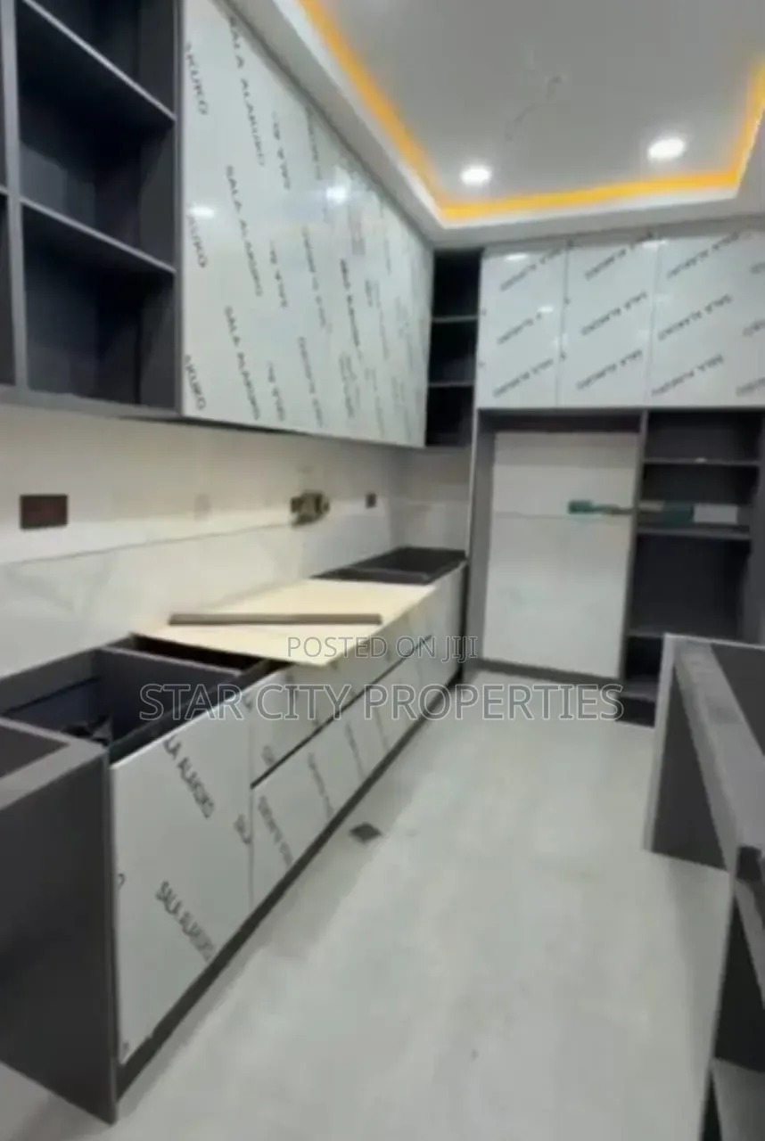 3bdrm Apartment in Ogudu Gra Lagos for sale in Ogudu GRA