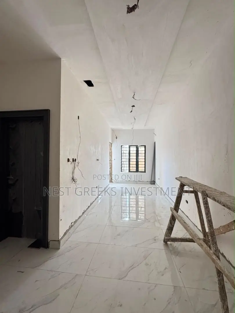 4bdrm Duplex in Surulere for sale in Surulere