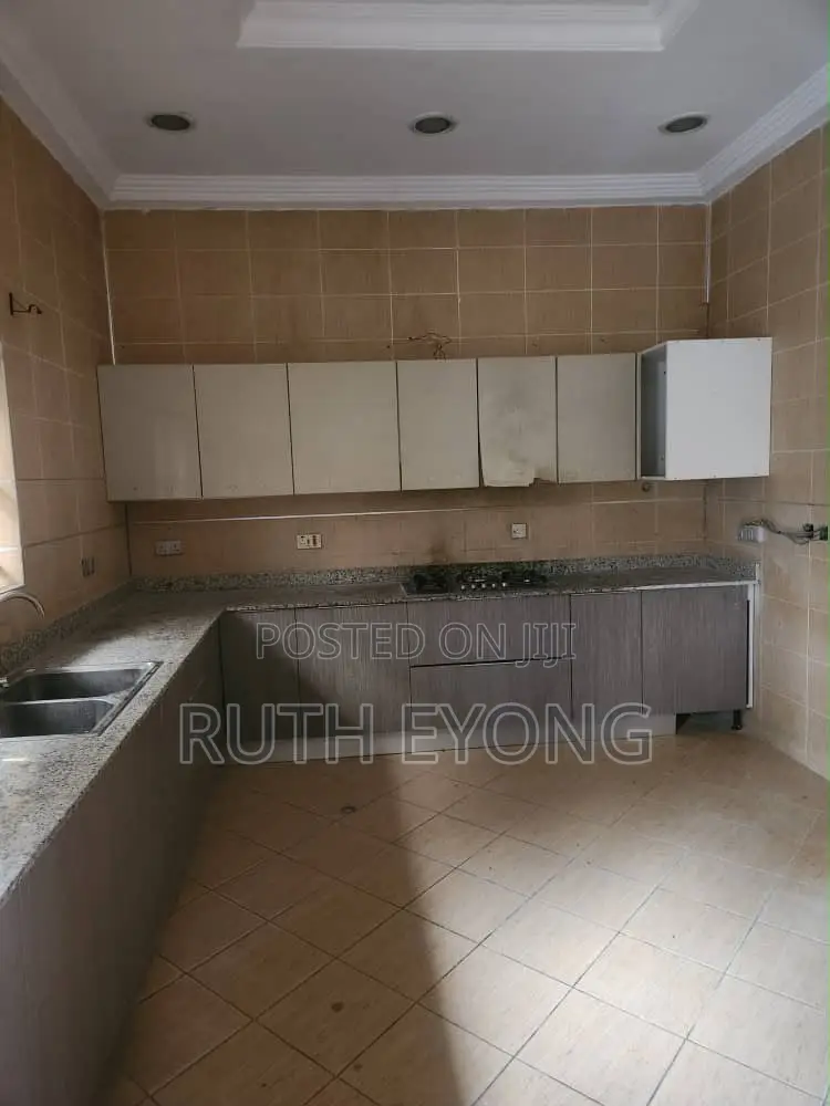 5bdrm House in Lekki Phase 1 Proper for rent in Lekki Phase 1