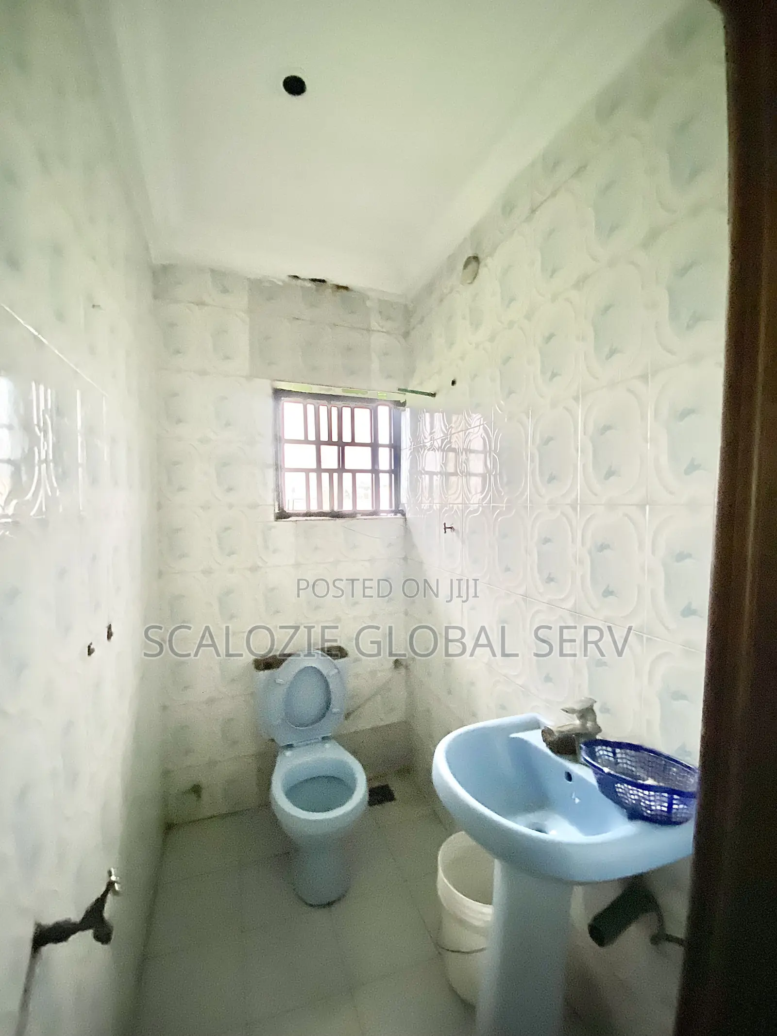 4bdrm Duplex in Court Estate Off, Port-Harcourt for sale in Port-Harcourt