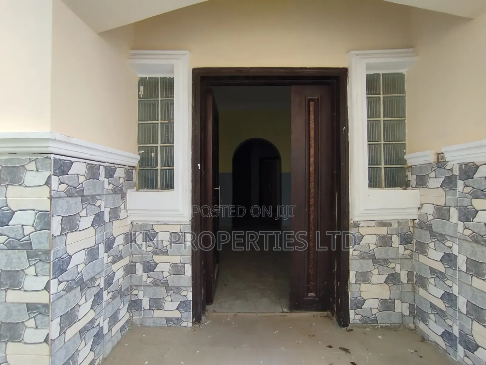 3bdrm Duplex in Airport Road, Sabon Lugbe for rent in Sabon Lugbe