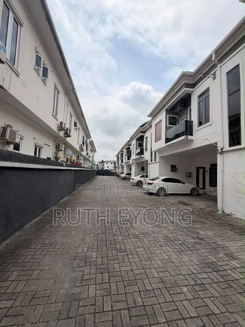 4bdrm Townhouse/Terrace in Royal Pine Estate, Lekki Phase 1 for sale in Lekki Phase 1