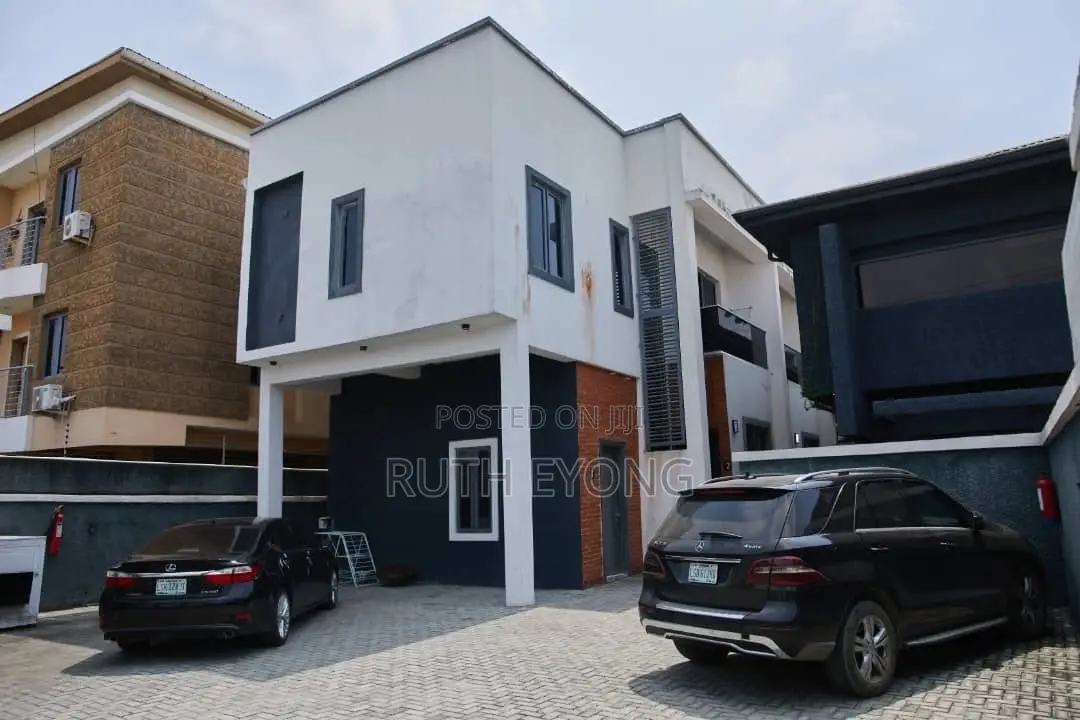 1bdrm Apartment in Lekki Phase 1, By for rent in Lekki Phase 1