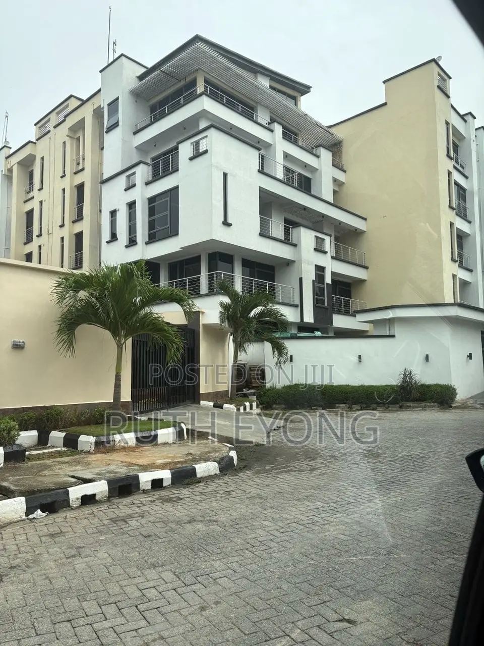 Furnished 3bdrm Apartment in Banana Island. for rent in Banana Island