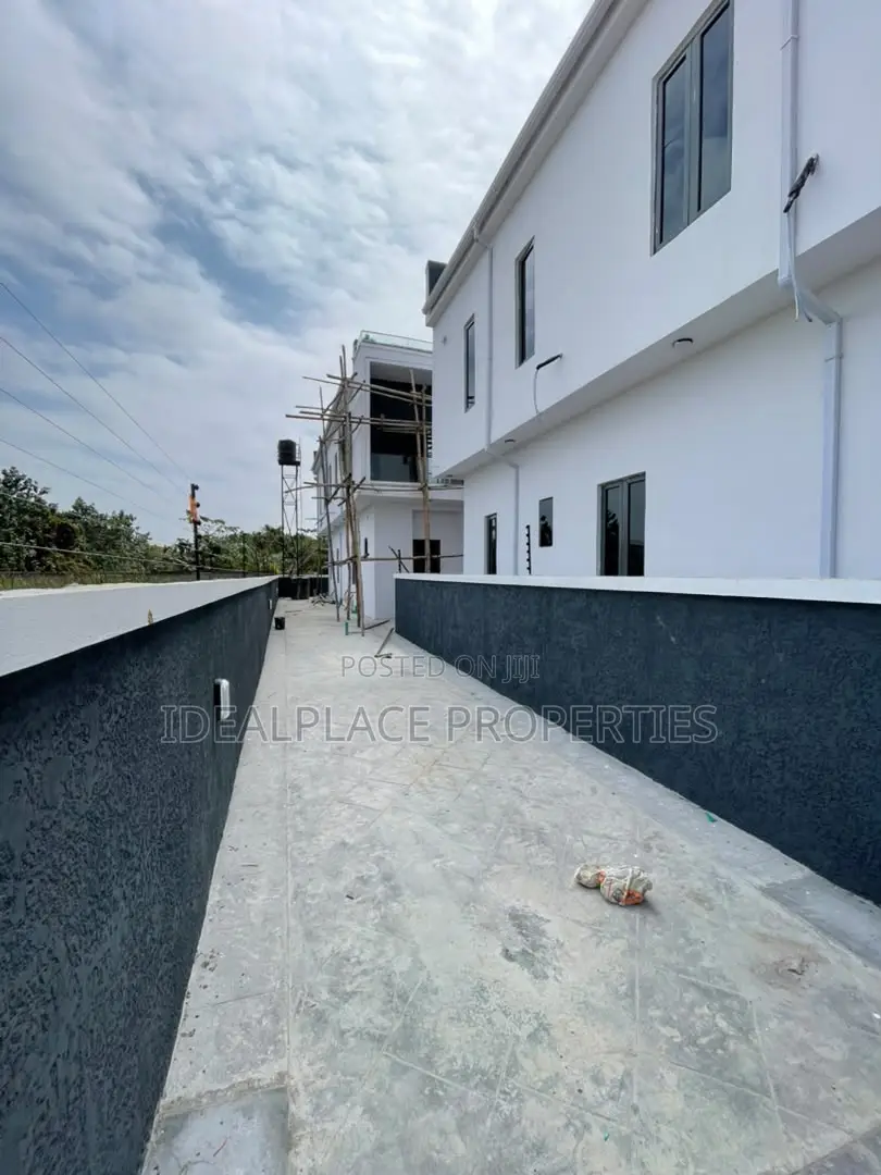 4bdrm Duplex in Ajah for sale in Ajah
