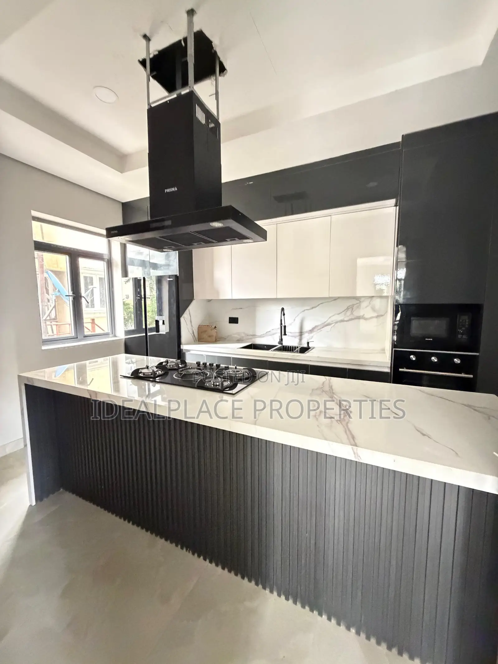 4bdrm Townhouse/Terrace in Lekki for sale in Lekki