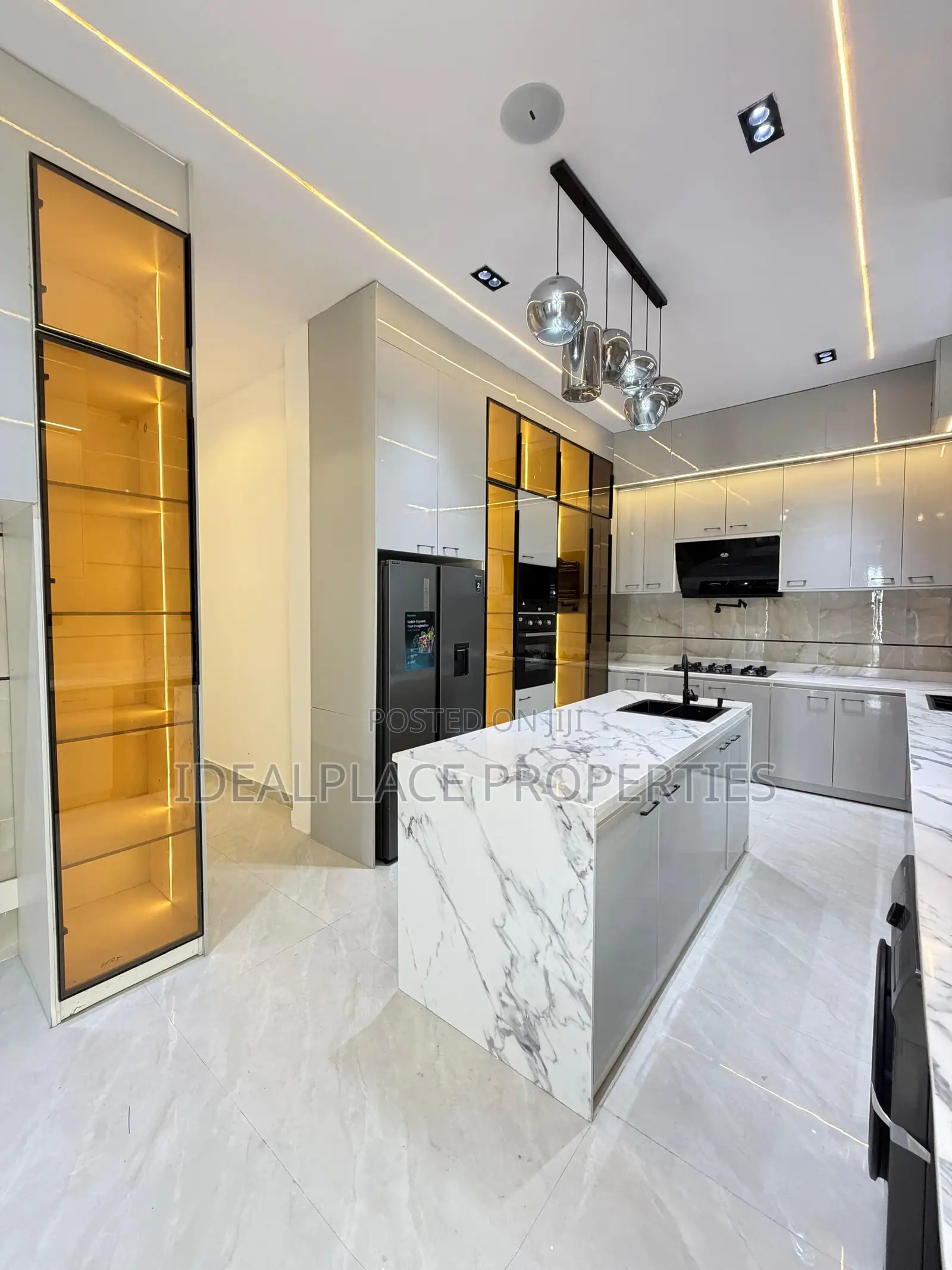 5bdrm Duplex in Lekki for sale in Lekki