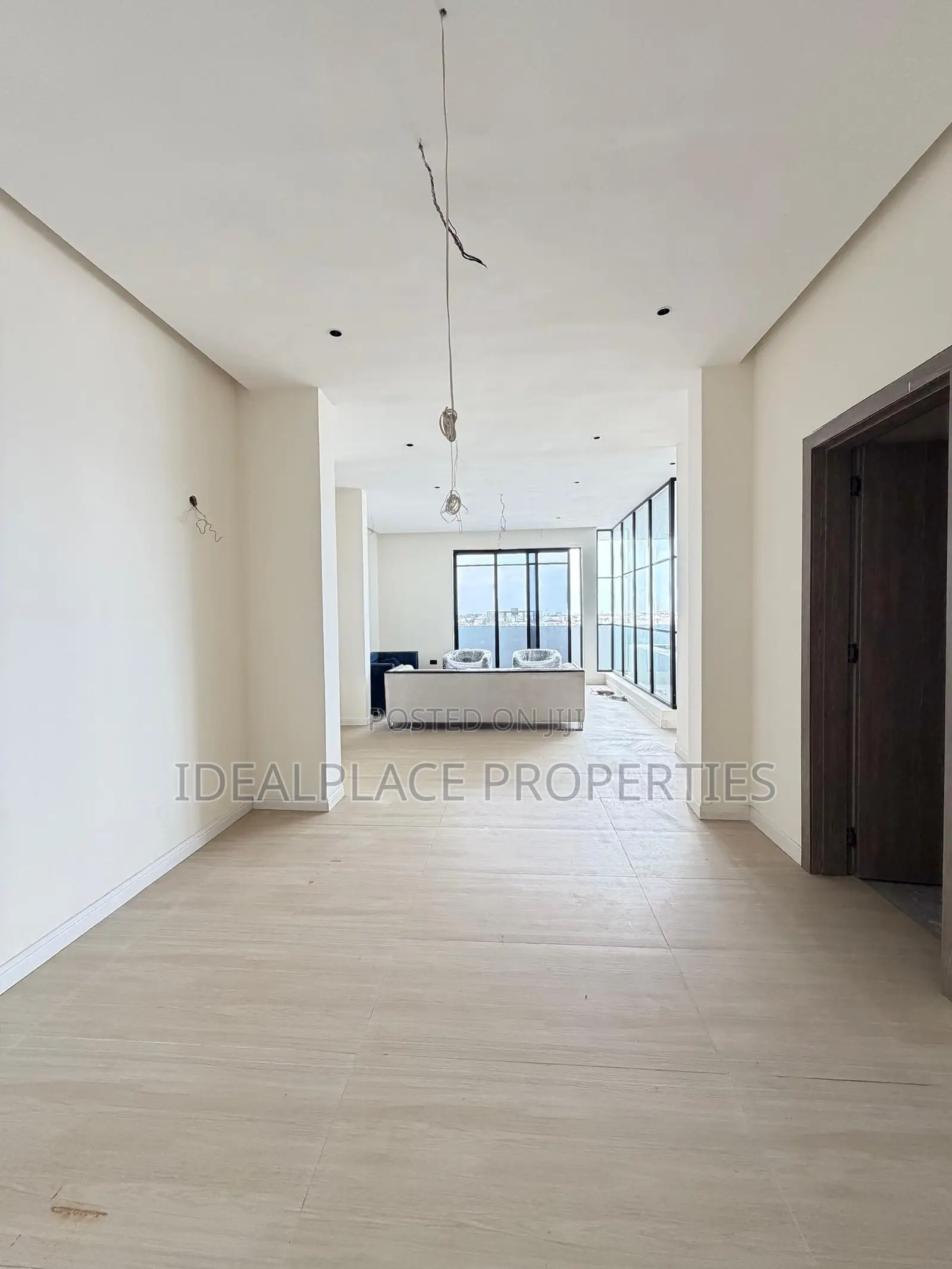 3bdrm Penthouse in Ikate for sale in Ikate