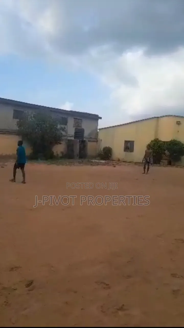 PRIME MIXED-USE PROPERTY — 8 PLOTS Tipper Garage,Tanke, Ilorin in Ilorin West