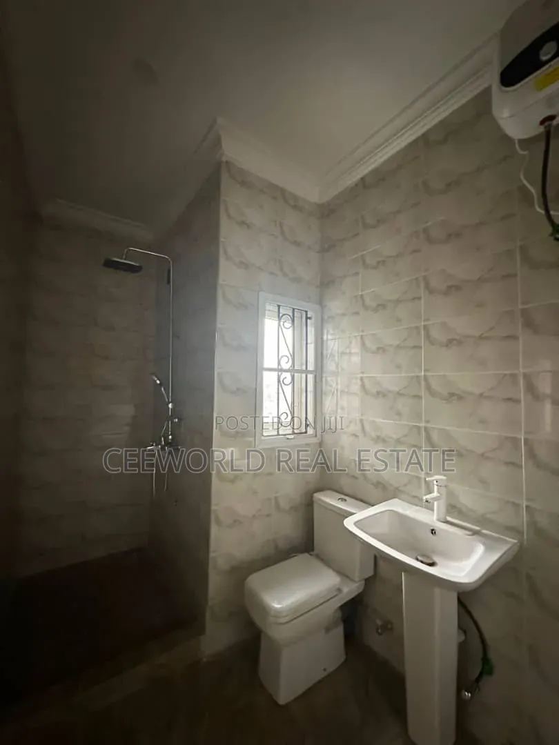 3bdrm Duplex in Okebadan Estate, Akobo for rent in Akobo