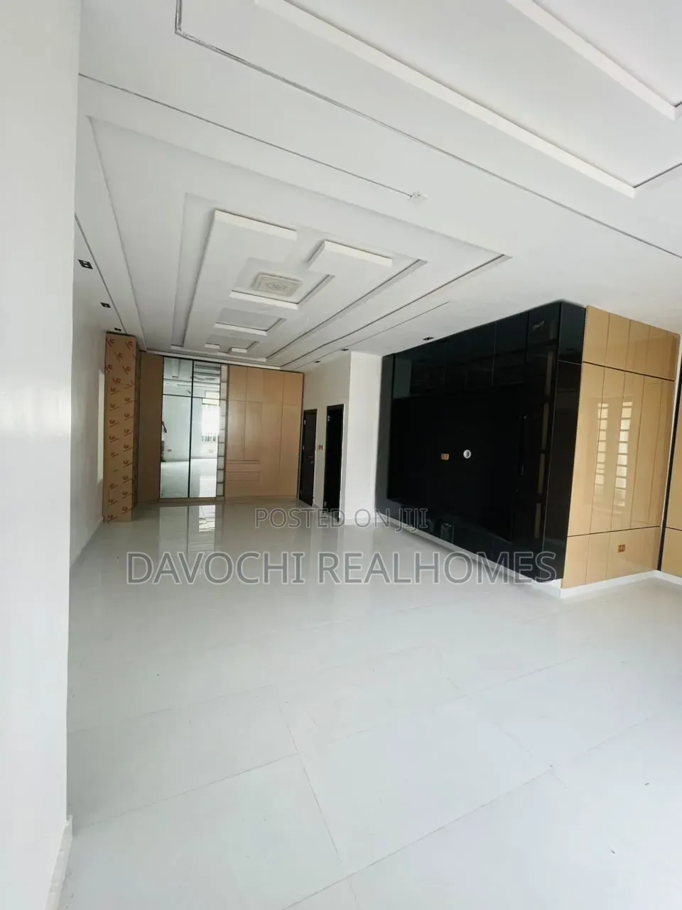 5bdrm Duplex in Sangotedo for sale in Sangotedo
