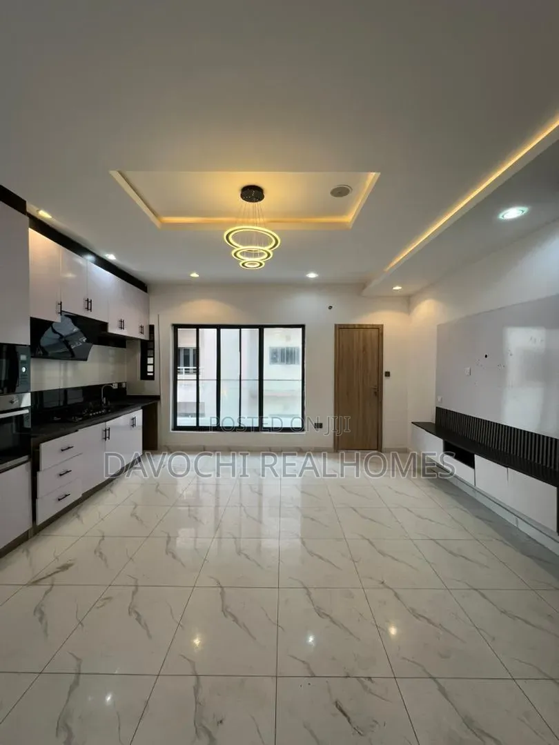 Furnished 3bdrm Duplex in Ikota for sale in Ikota