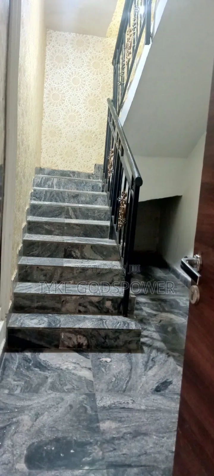 4bdrm Duplex in Flowergate, Zone B for sale in Zone B