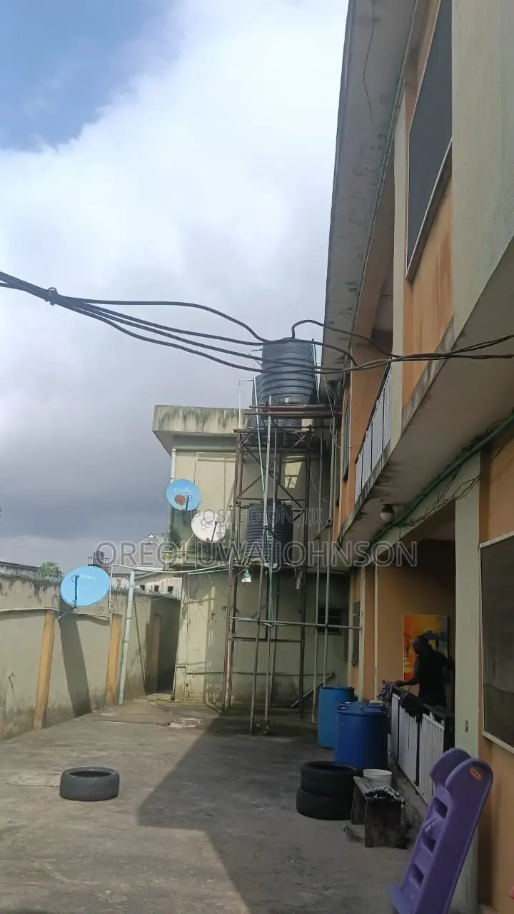 3bdrm Block of Flats in Unity Estate, Egbeda / Egbeda for sale in Egbeda / Egbeda