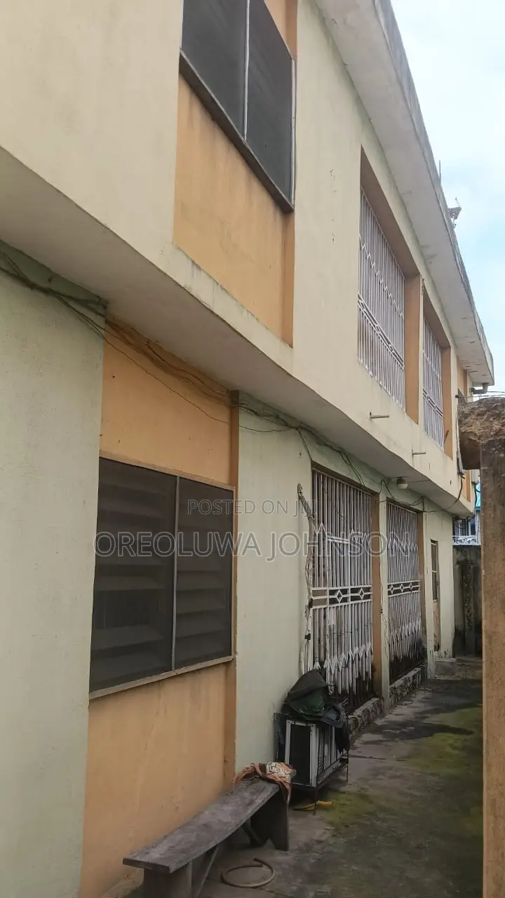 3bdrm Block of Flats in Unity Estate, Egbeda / Egbeda for sale in Egbeda / Egbeda