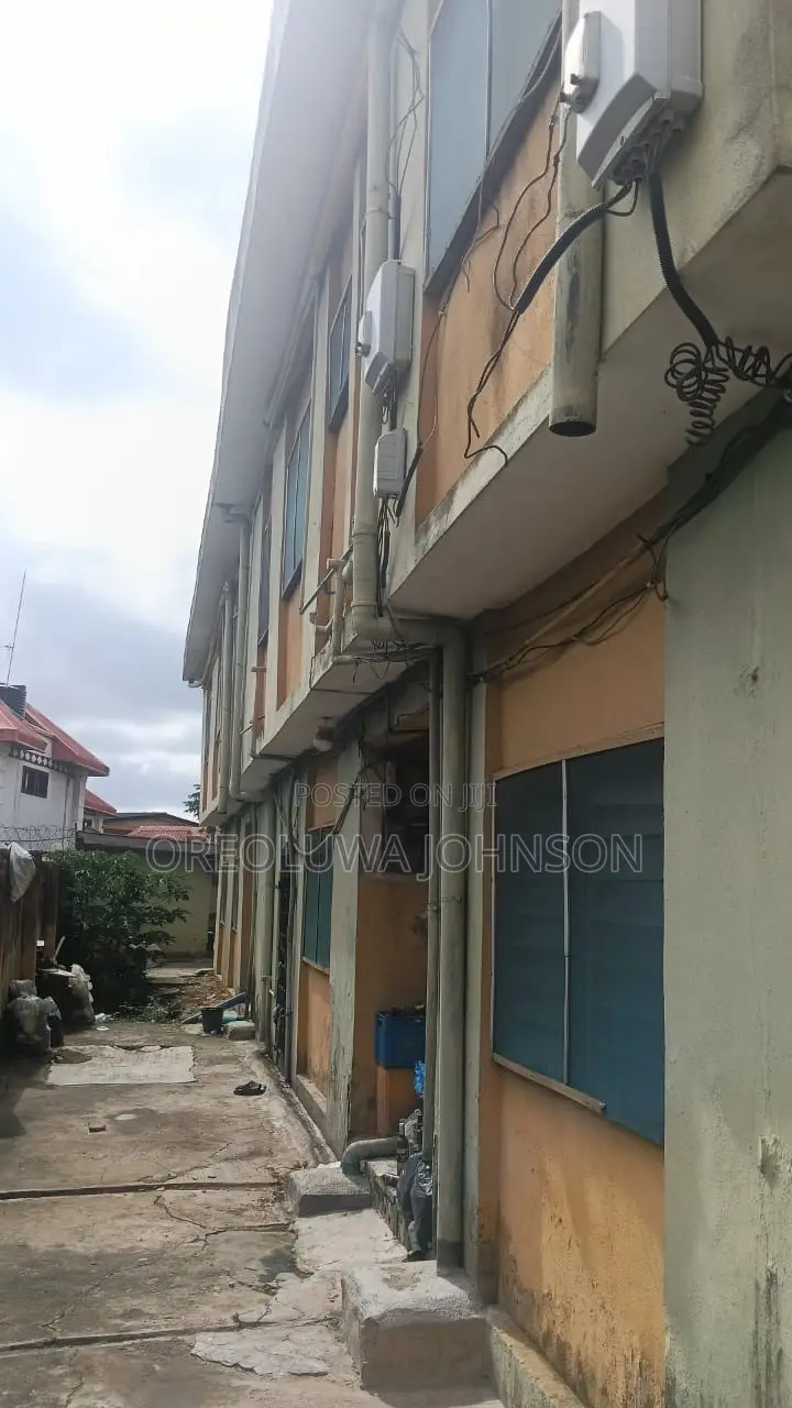 3bdrm Block of Flats in Unity Estate, Egbeda / Egbeda for sale in Egbeda / Egbeda