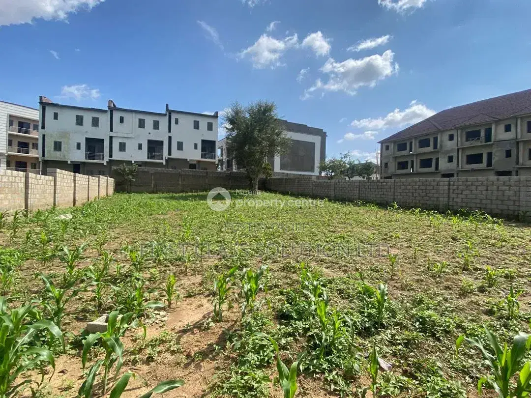 900 SQM Residential Land in Life Camp