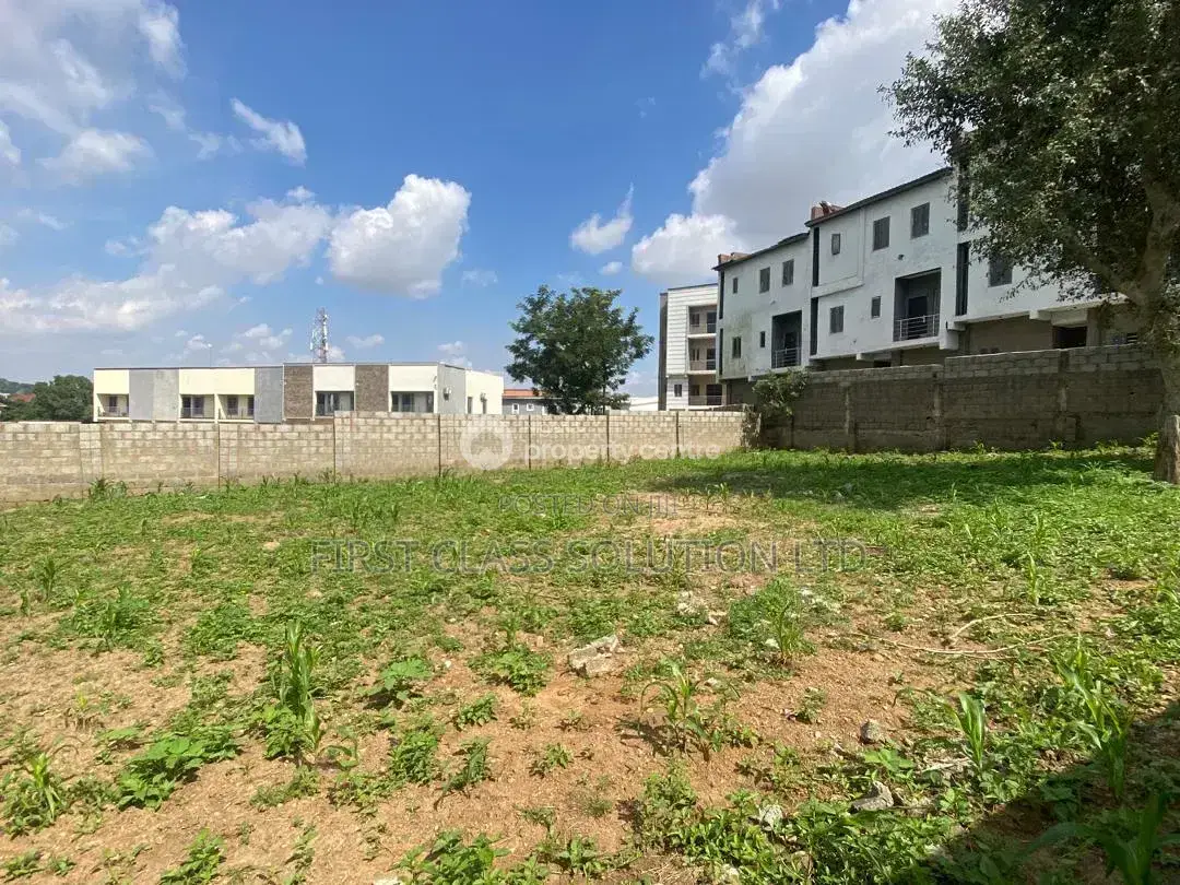 900 SQM Residential Land in Life Camp