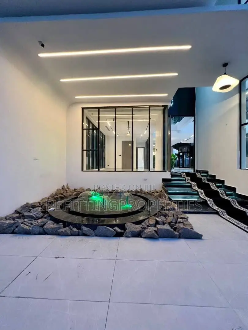 5bdrm House in Lekki for sale in Lekki