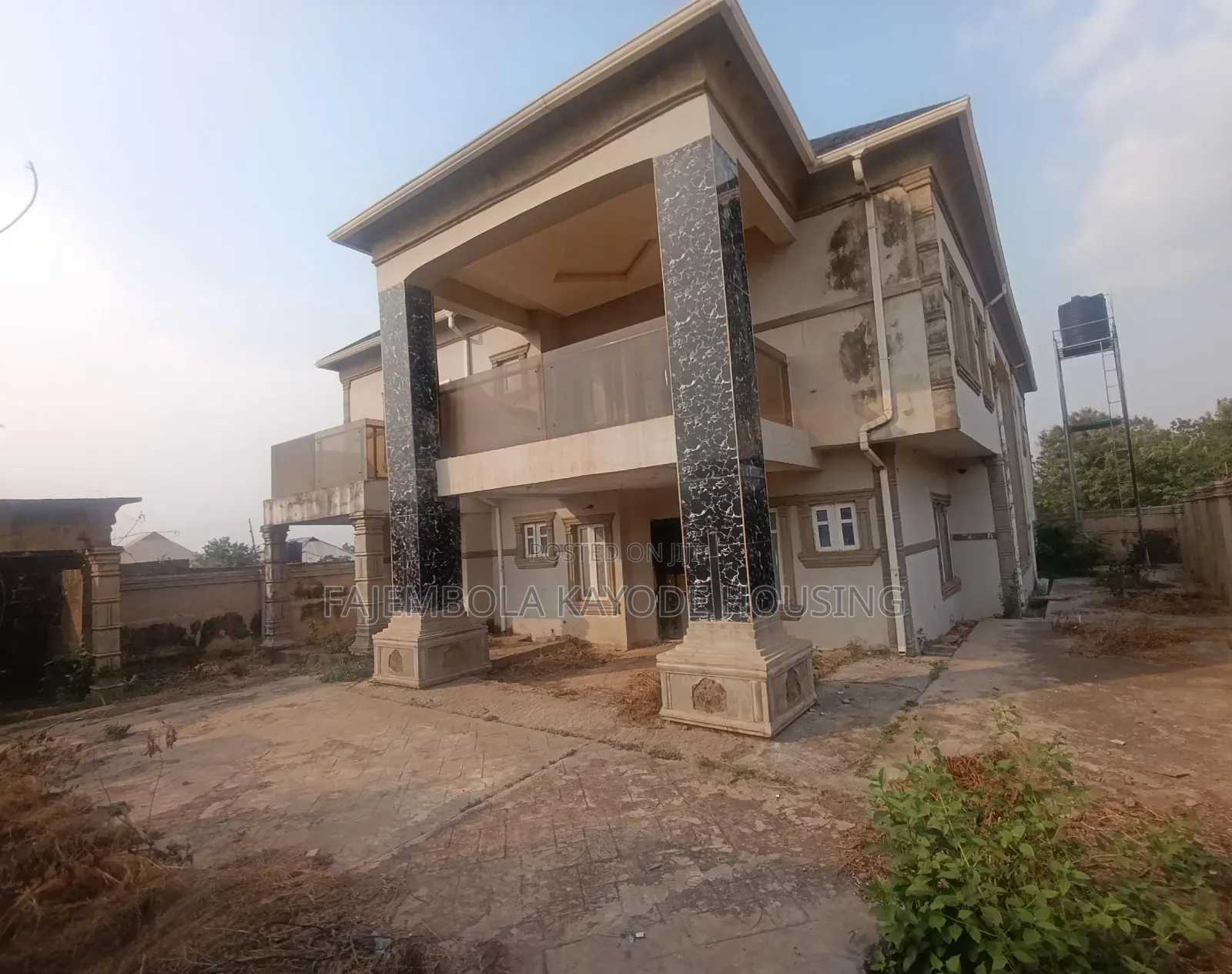5bdrm Duplex in Bako Area, Apata for sale in Apata
