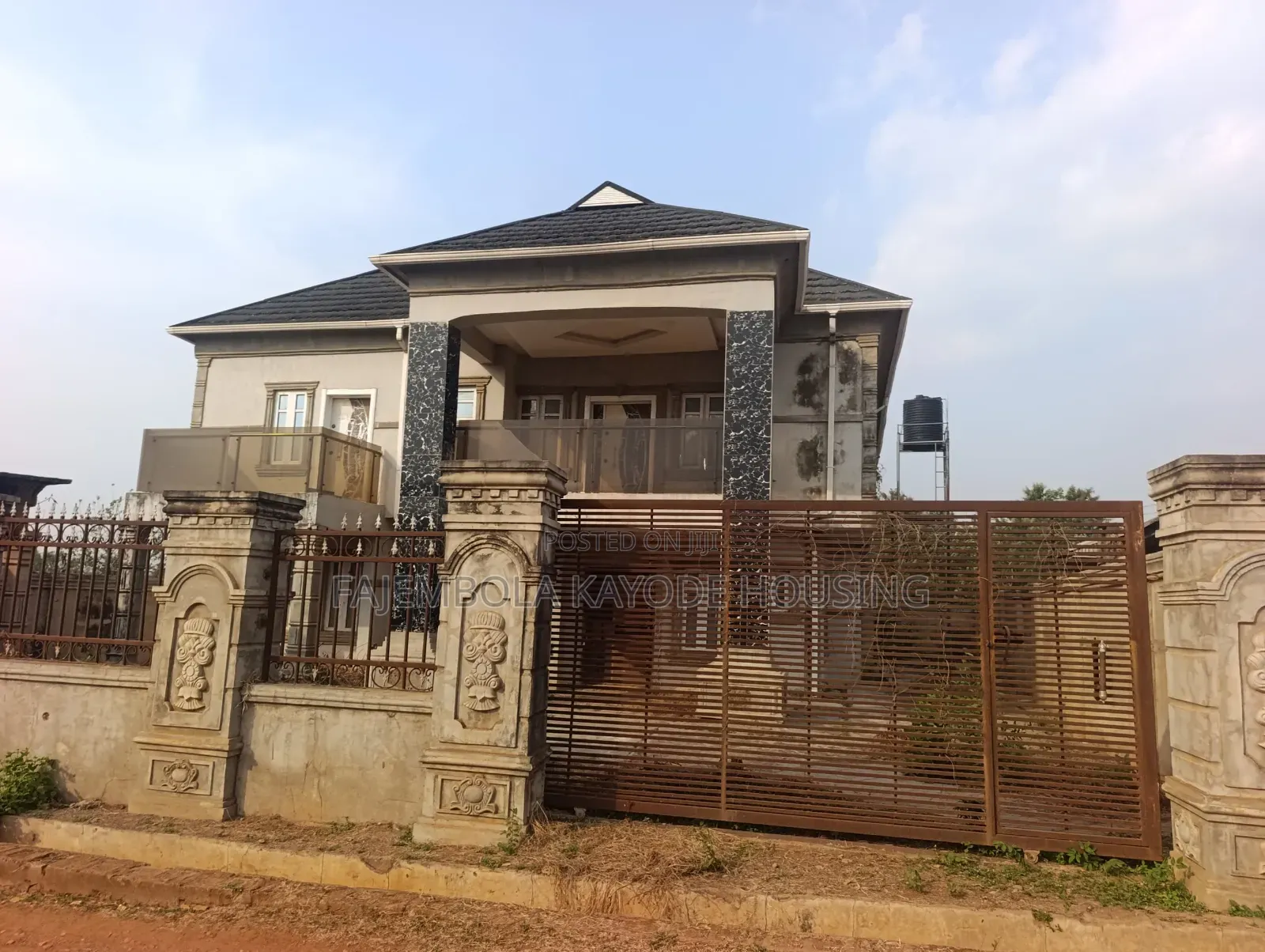 5bdrm Duplex in Bako Area, Apata for sale in Apata