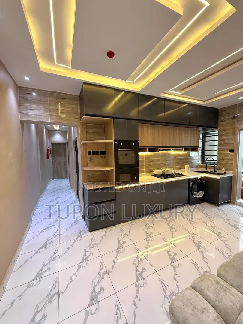 Luxury 2bedroom Apartment With Dining in Chevron