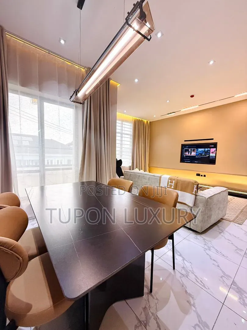 Luxury 2bedroom Apartment With Dining in Chevron