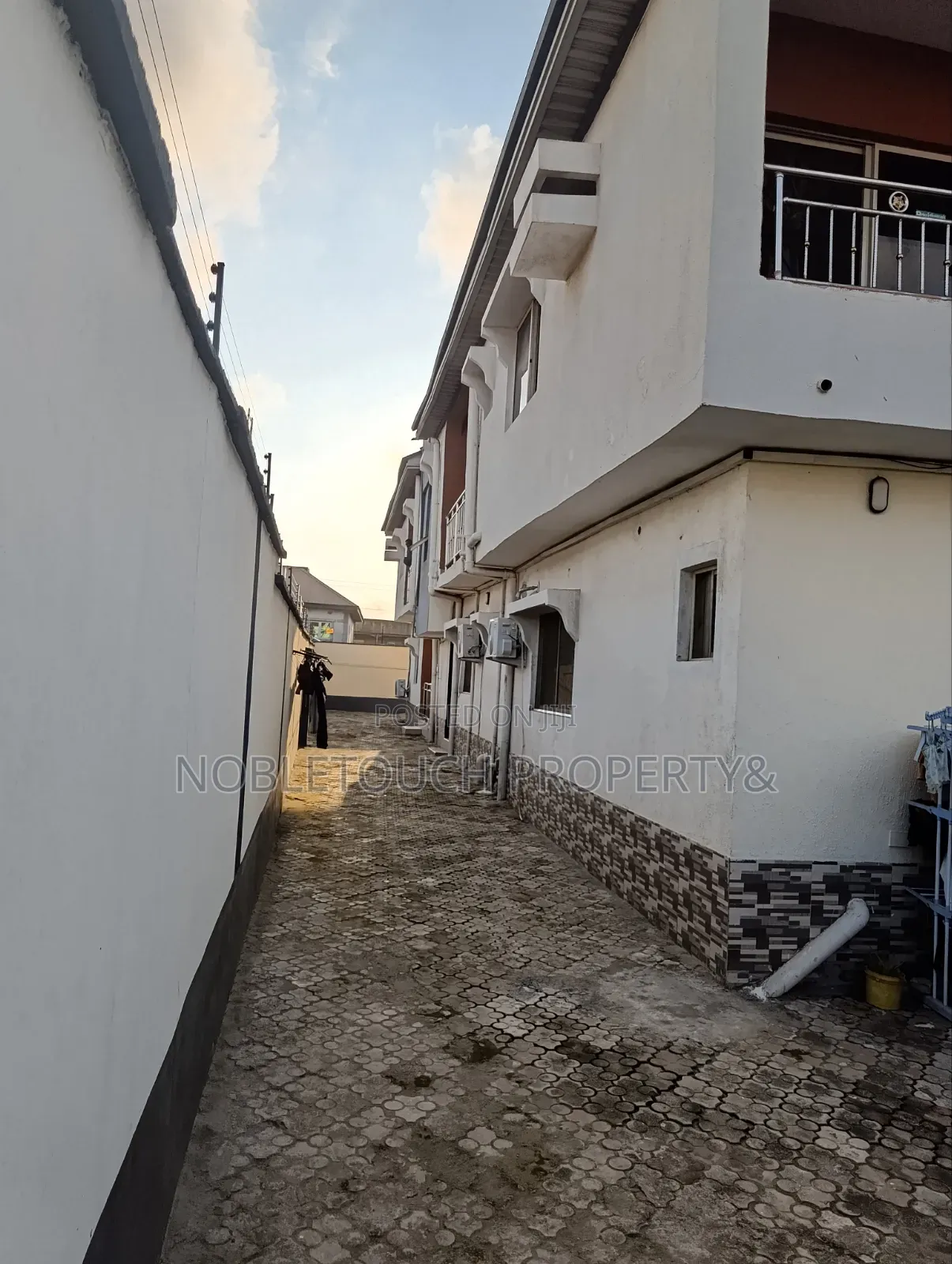3bdrm Block of Flats in Isheri Olofin Lagos for rent in Iseri Olofin