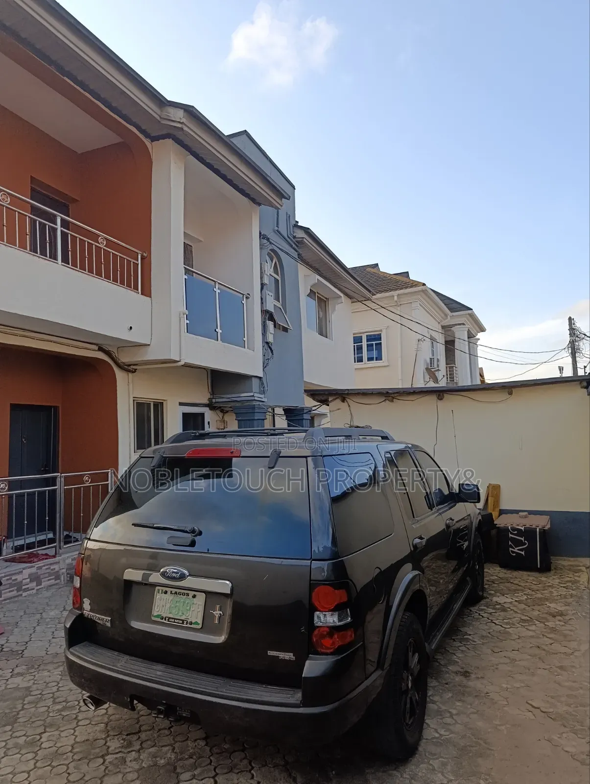 3bdrm Block of Flats in Isheri Olofin Lagos for rent in Iseri Olofin