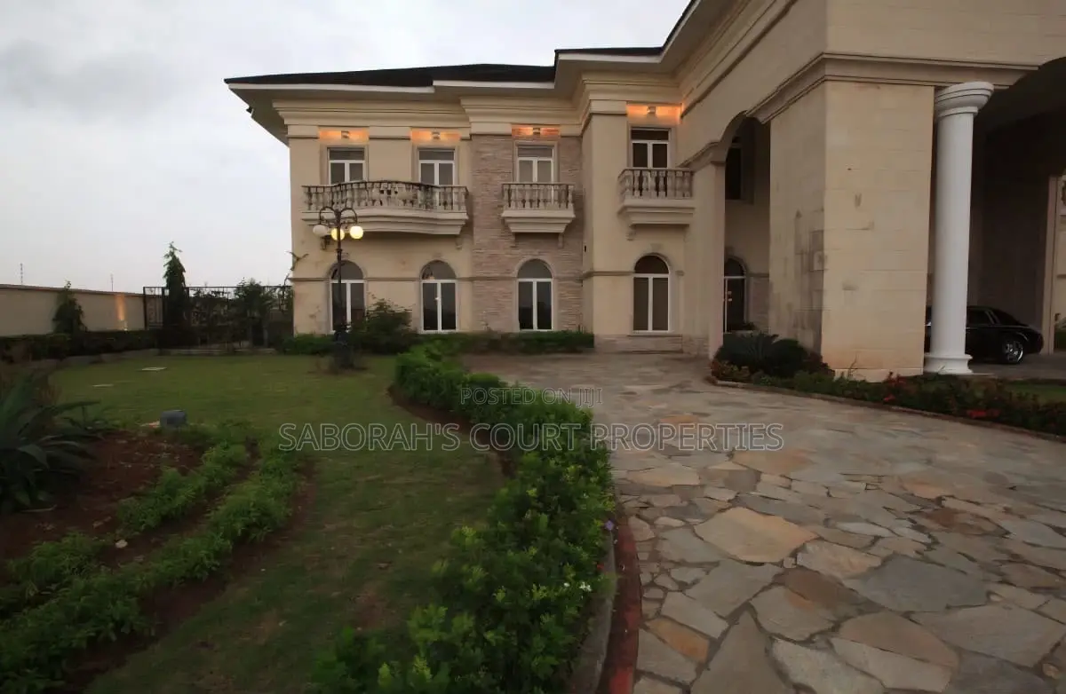 7bdrm Mansion in Banana Island for sale in Banana Island